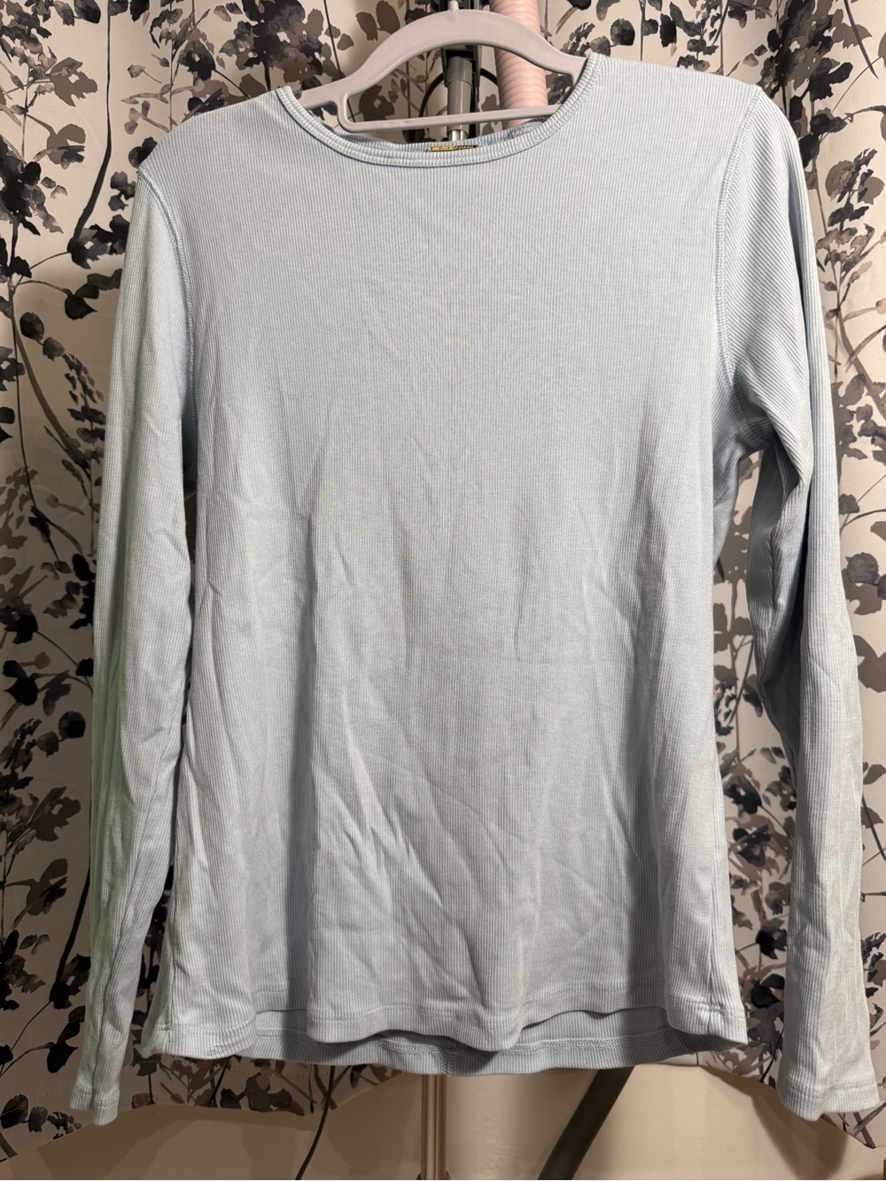 Elie Tahari Pale Blue Ribbed Long-Sleeve Tee